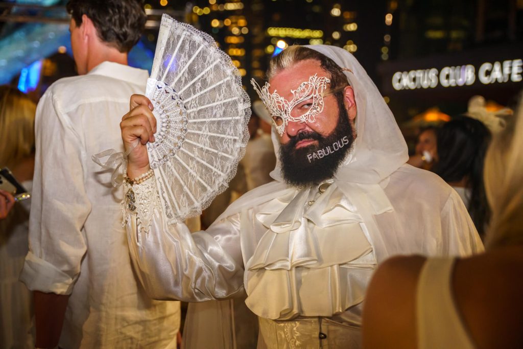 le dine en blanc vancouver